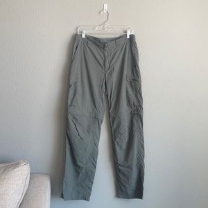 Columbia outdoor pants/shorts, 34 W, 32 L, green